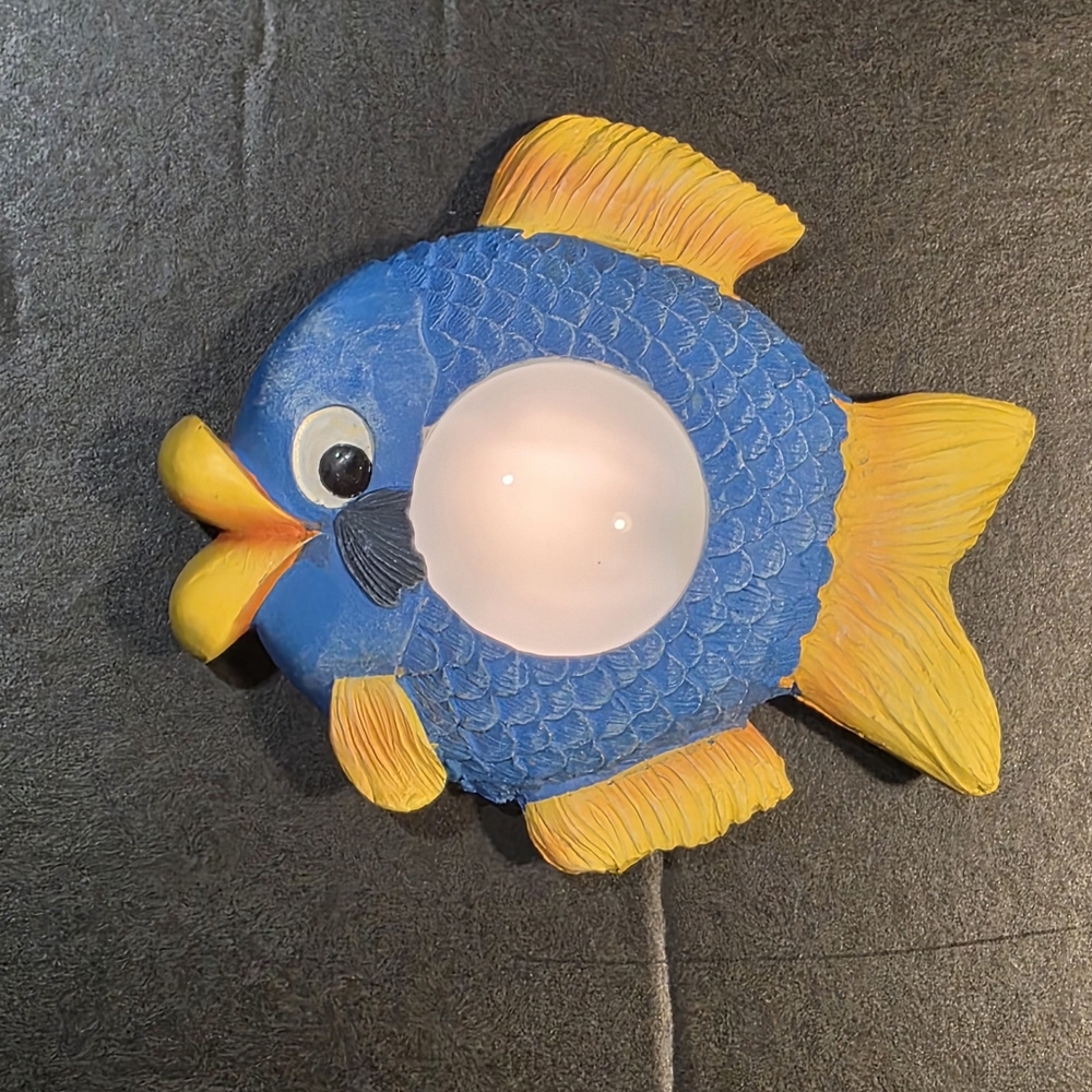 New Touch Lamp Small Push Fish Light 2 AA Batteries